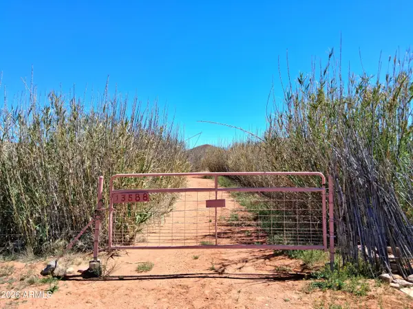 13588 S Desert Dawn Drive, Elfrida, AZ 85610