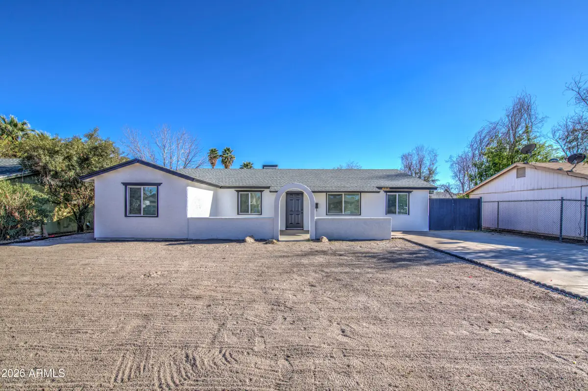 6213 W Almeria Road, Phoenix, AZ 85035 - #1