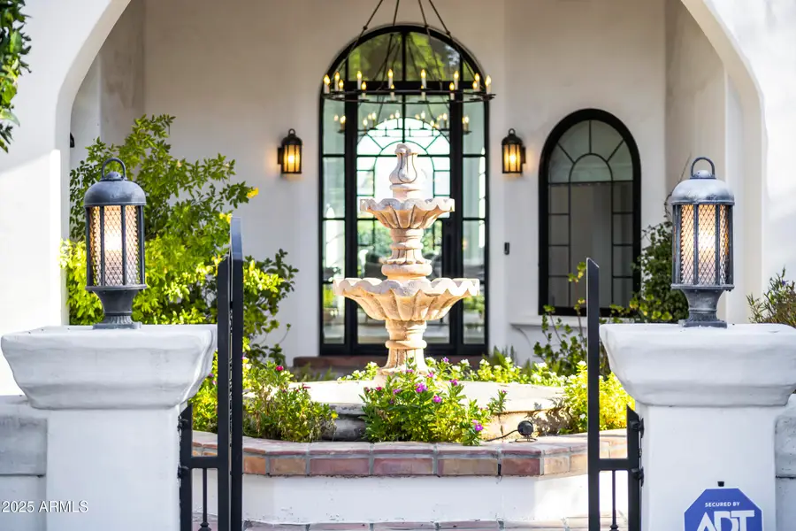 5532 E Sanna Street, Paradise Valley, AZ 85253 - #3