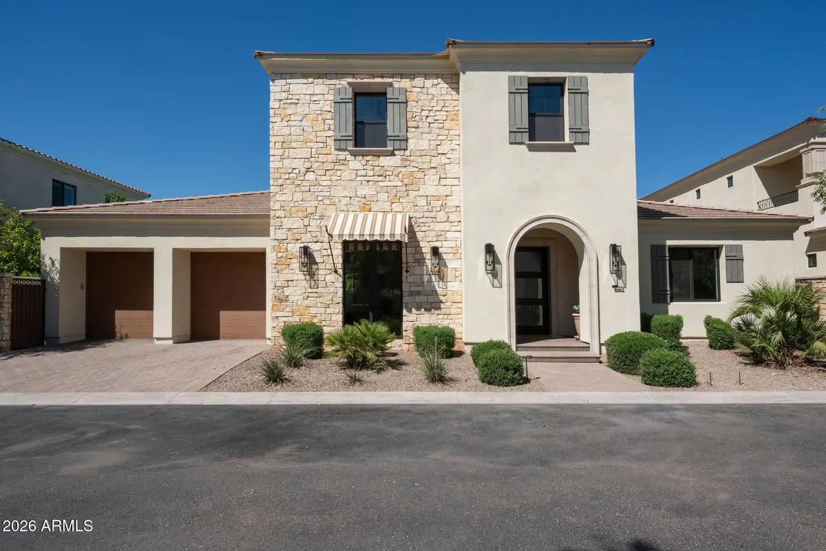 3912 E Crittenden Lane, Phoenix, AZ 85018 - #1