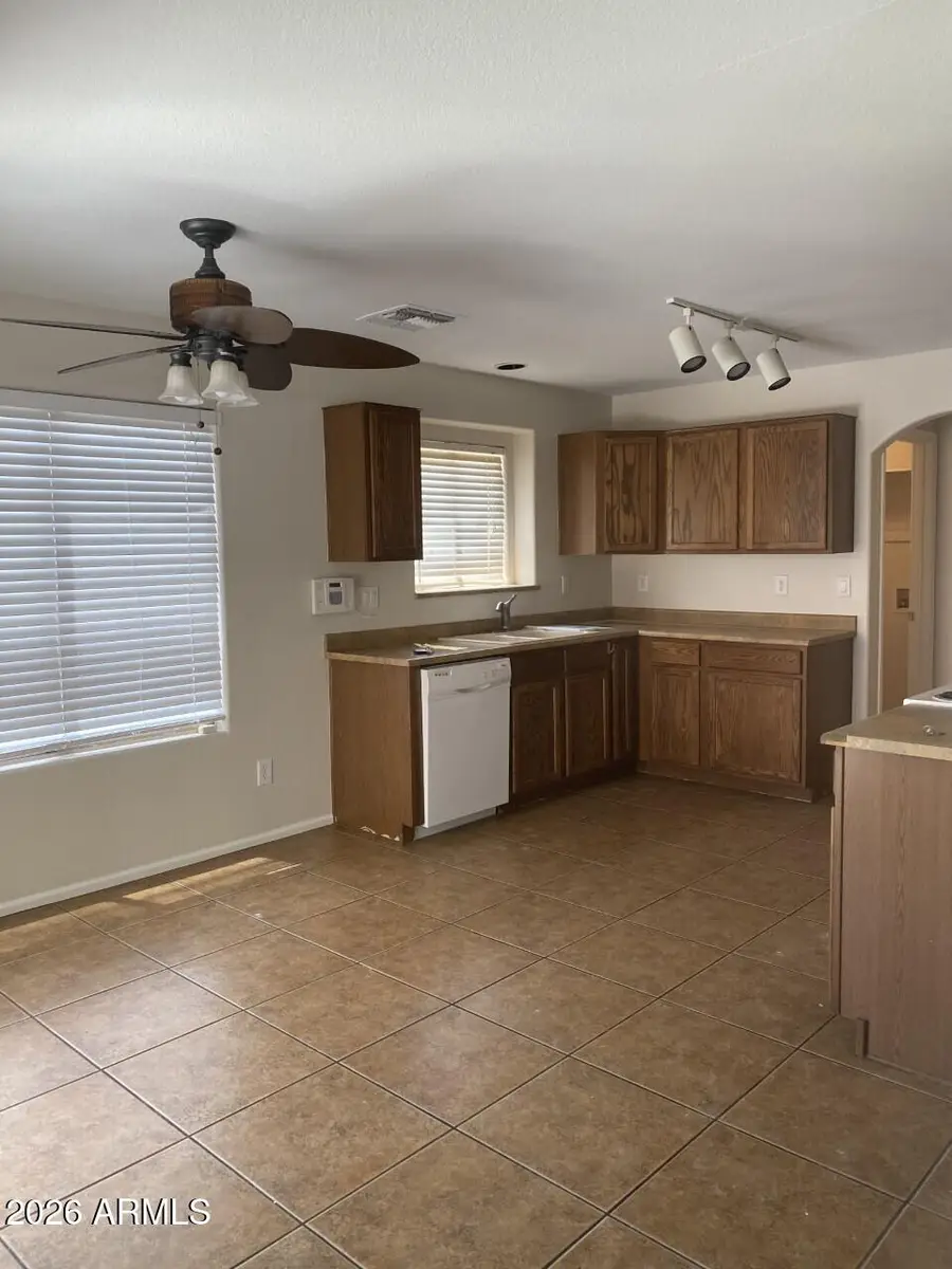 16575 W Moreland Street, Goodyear, AZ 85338 - #3