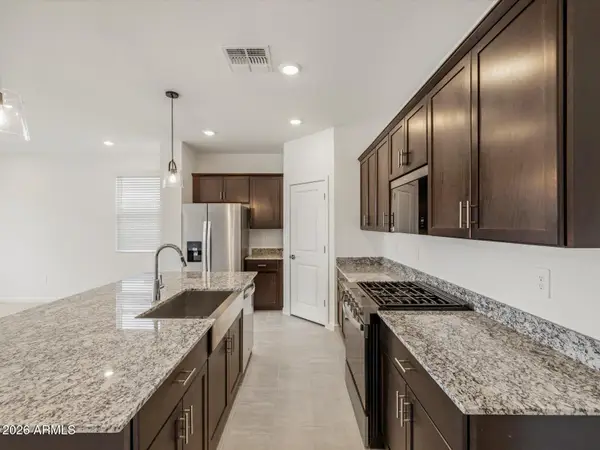 33105 N Noir Drive, San Tan Valley, AZ 85143