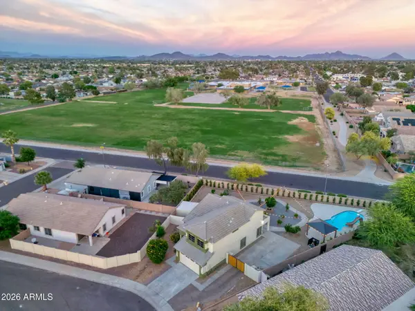 5739 W Seldon Lane, Glendale, AZ 85302