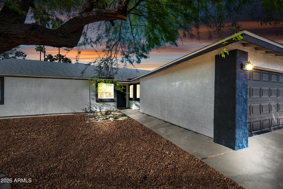 6112 W Saint Moritz Lane, Glendale, AZ 85306 - #1