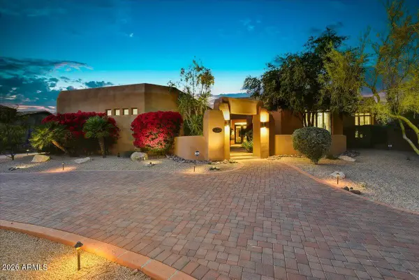 8290 E Via Del Sol Drive, Scottsdale, AZ 85255