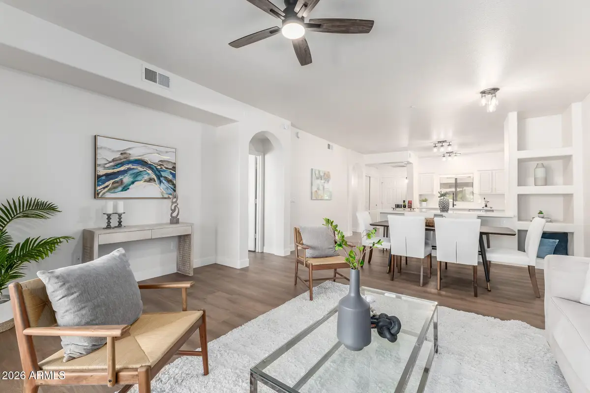 920 E Devonshire Avenue #2020, Phoenix, AZ 85014 - #1