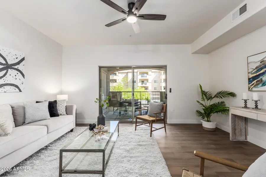 920 E Devonshire Avenue #2020, Phoenix, AZ 85014 - #3