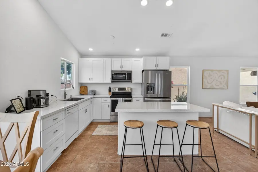 814 E Manor Drive, Chandler, AZ 85225 - #2