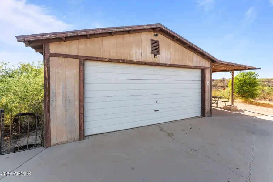 41050 N Us Hwy 60 --, Morristown, AZ 85342 - #3