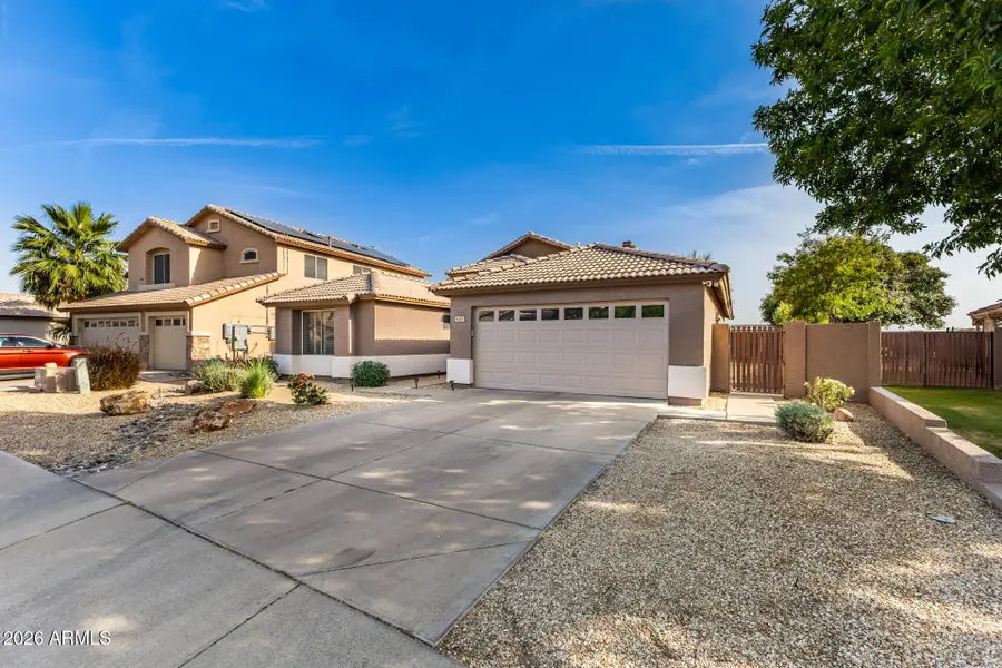 8401 W Cherry Hills Drive, Peoria, AZ 85345 - #3