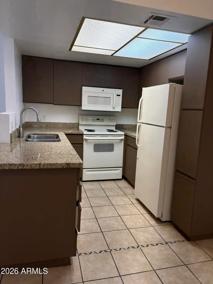 1820 E Morten Avenue #203, Phoenix, AZ 85020 - #3