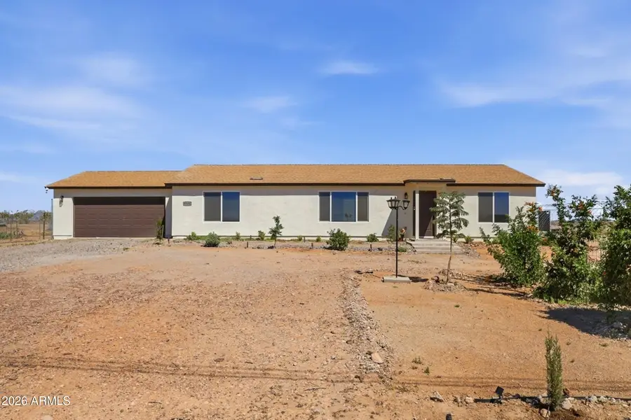 37636 W Minnezona Avenue, Tonopah, AZ 85354 - #2