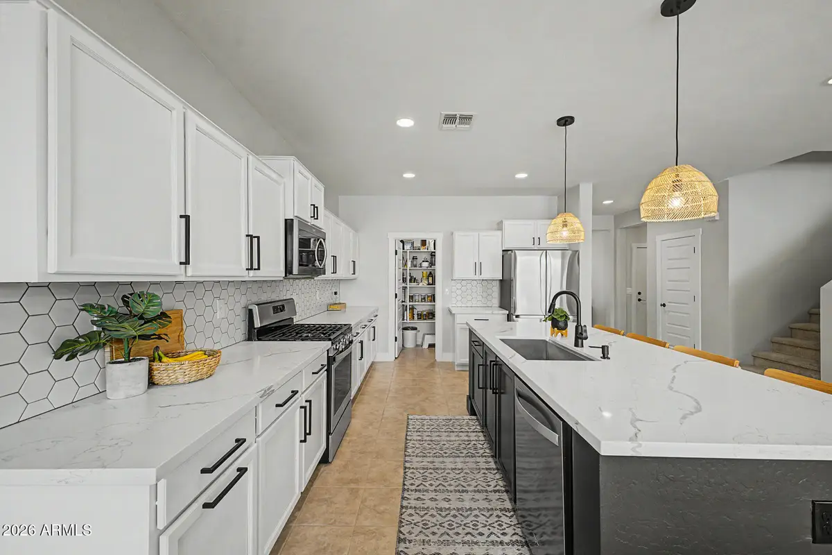 586 W Chapawee Trail, Queen Creek, AZ 85140 - #1