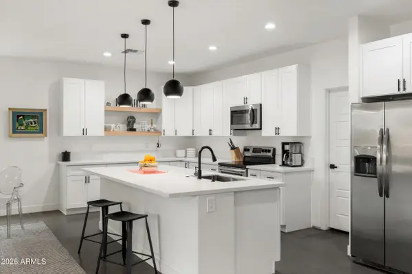 2922 E Blanche Drive, Phoenix, AZ 85032