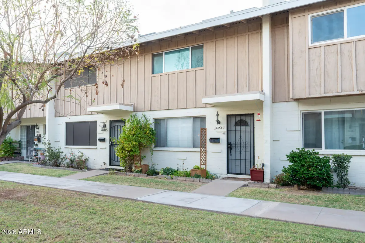 5365 N Black Cyn Highway, Phoenix, AZ 85015 - #1