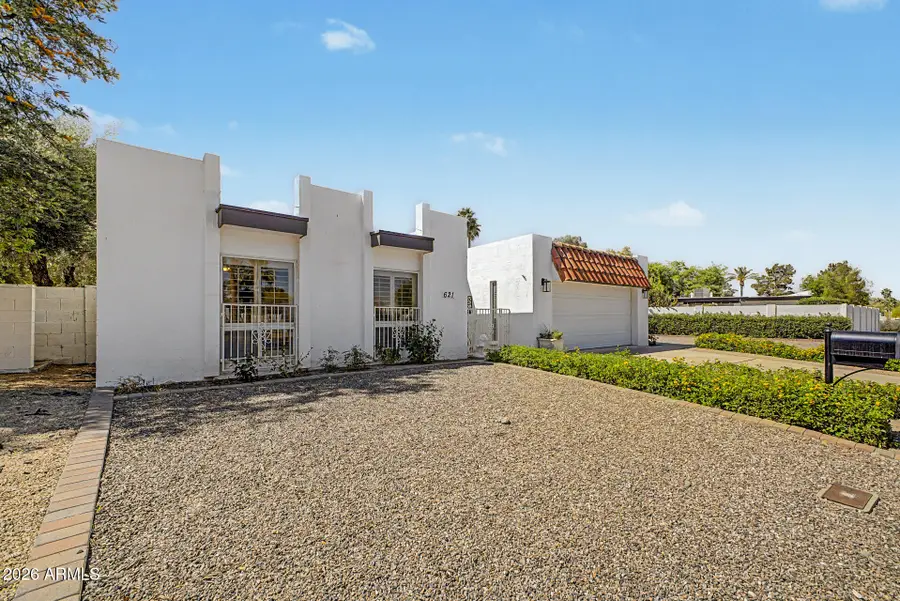 621 E Calavar Road, Phoenix, AZ 85022 - #2