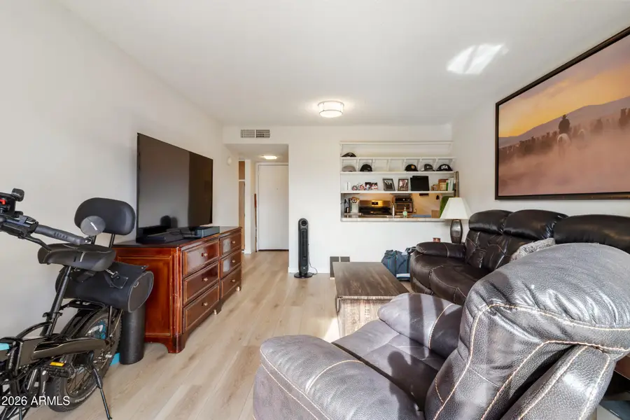 3033 E Devonshire Avenue #2009, Phoenix, AZ 85016 - #3