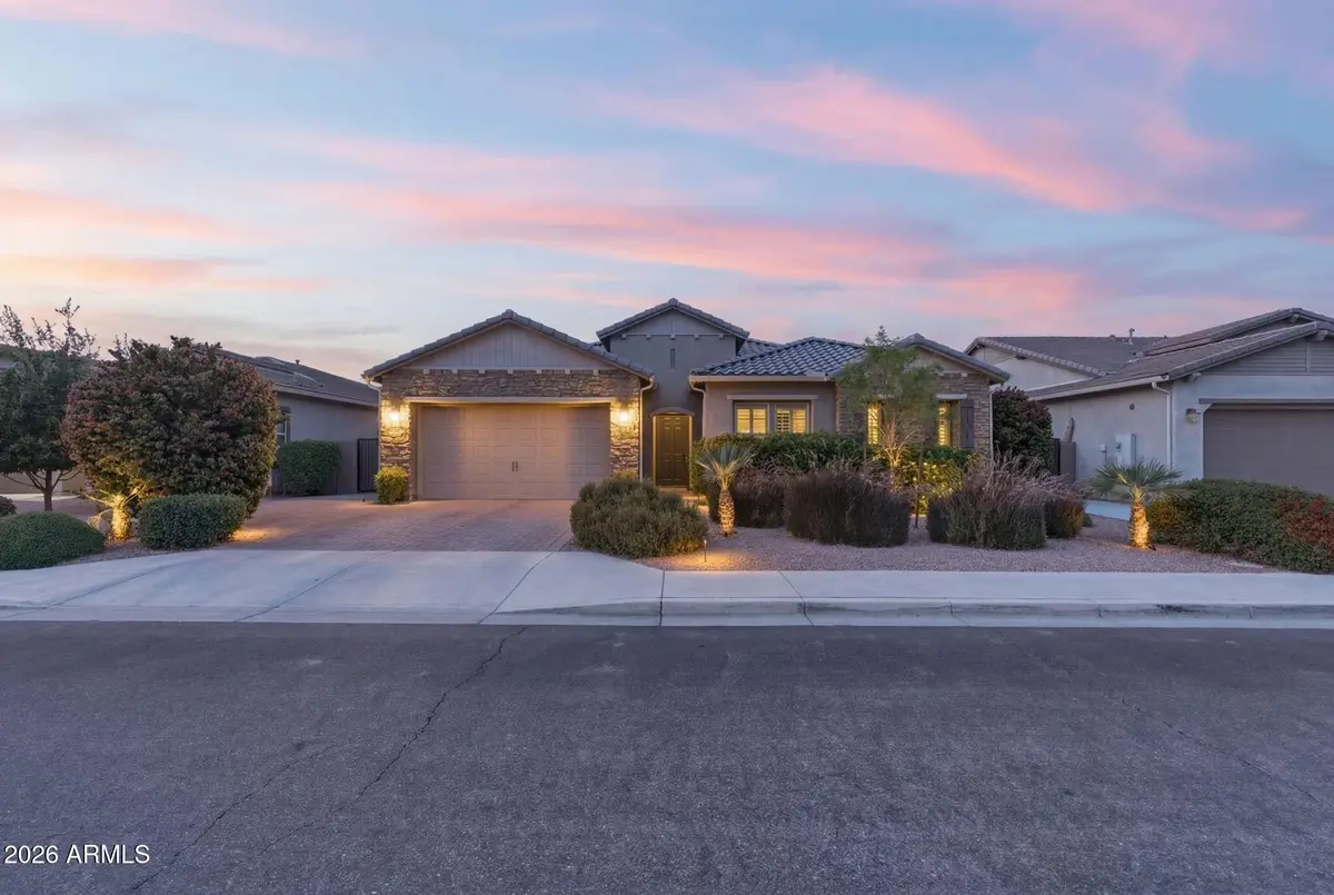 1104 E Knightsbridge Way, Gilbert, AZ 85297 - #1