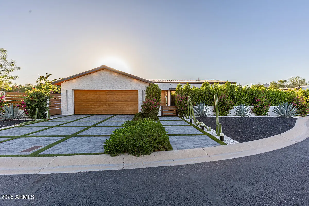 5812 N 44th Place, Phoenix, AZ 85018 - #1