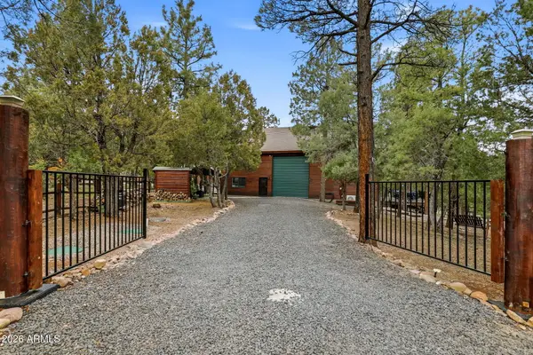 2287 Richenbacher Circle, Overgaard, AZ 85933