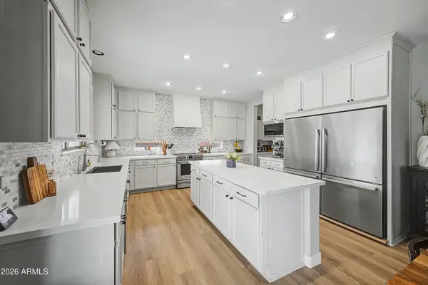 6886 S Emerald Place, Chandler, AZ 85249