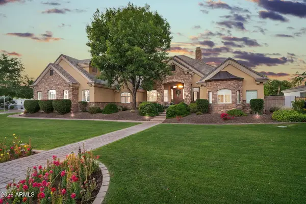 2918 E Waterman Way, Gilbert, AZ 85297