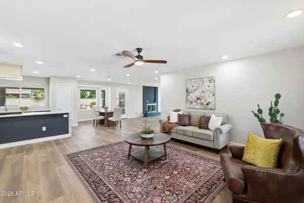 9627 N 58th Lane, Glendale, AZ 85302