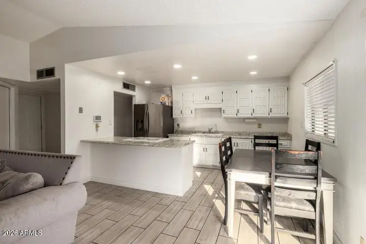 8001 W College Drive, Phoenix, AZ 85033 - #3