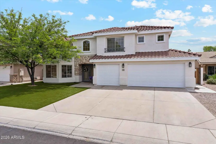 1039 W Juanita Avenue, Gilbert, AZ 85233 - #2