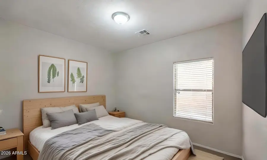 2082 E Lipizzan Drive, San Tan Valley, AZ 85140 - #2