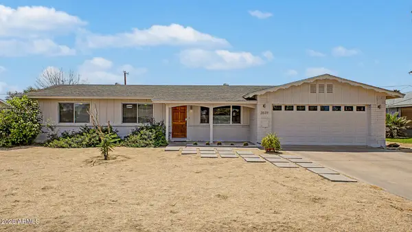 2839 E Shangri La Road, Phoenix, AZ 85028