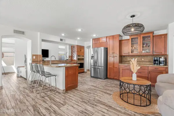 4003 W Rose Garden Lane, Glendale, AZ 85308