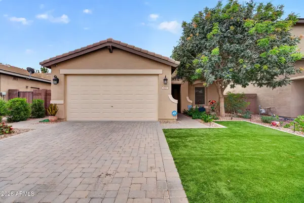 823 W Leadwood Avenue, San Tan Valley, AZ 85140