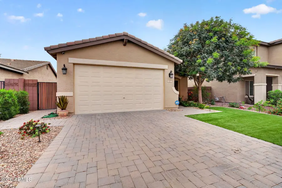 823 W Leadwood Avenue, San Tan Valley, AZ 85140 - #2