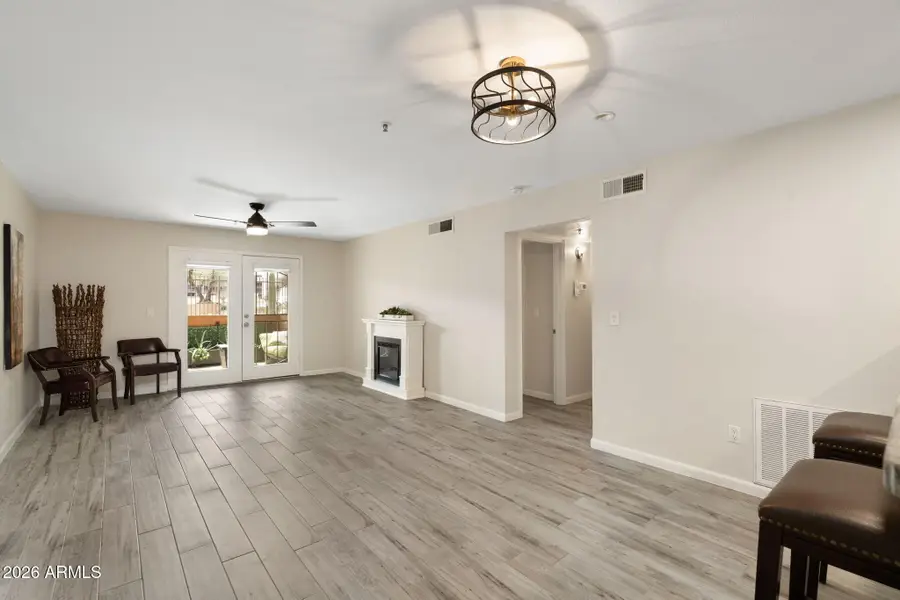 4704 E Paradise Village Parkway N #101, Phoenix, AZ 85032 - #3