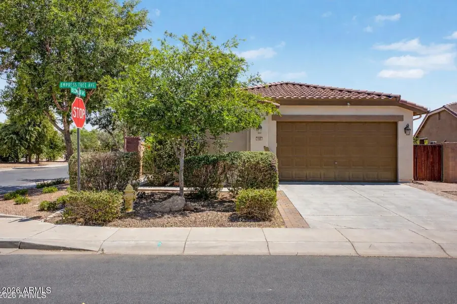 945 W Empress Tree Avenue, San Tan Valley, AZ 85140 - #2