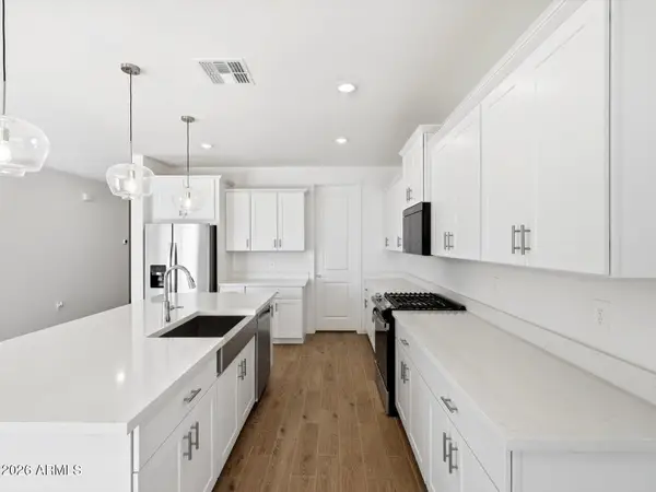 8428 W Saratoga Way, Florence, AZ 85132