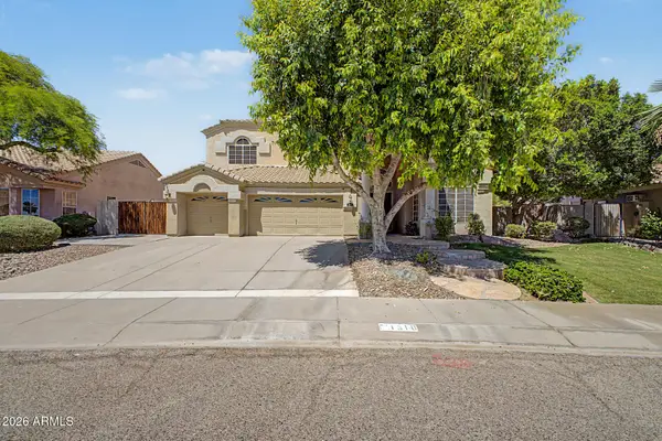 1310 W Amberwood Drive, Phoenix, AZ 85045