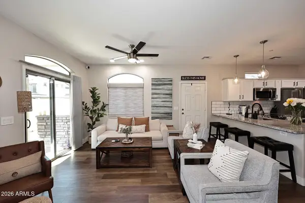 2725 E Mine Creek Road #1146, Phoenix, AZ 85024