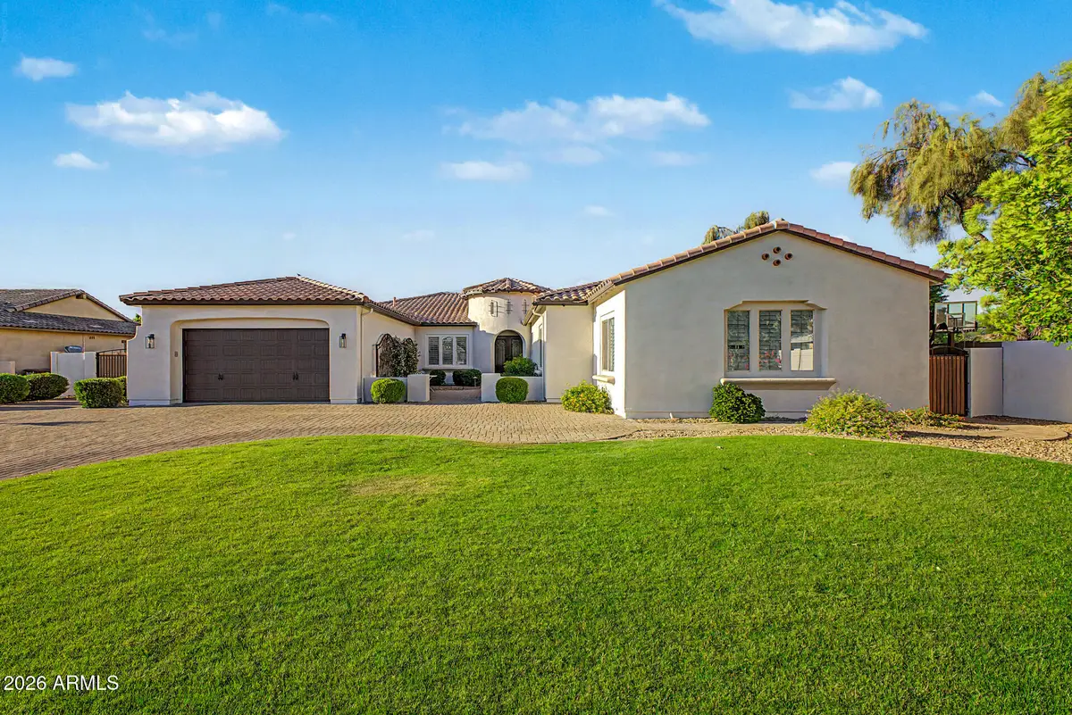 8406 W Louise Court, Peoria, AZ 85383 - #1