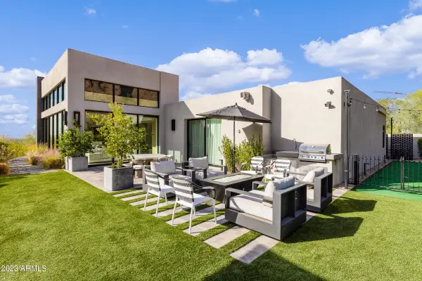 5841 N Echo Canyon Circle, Phoenix, AZ 85018