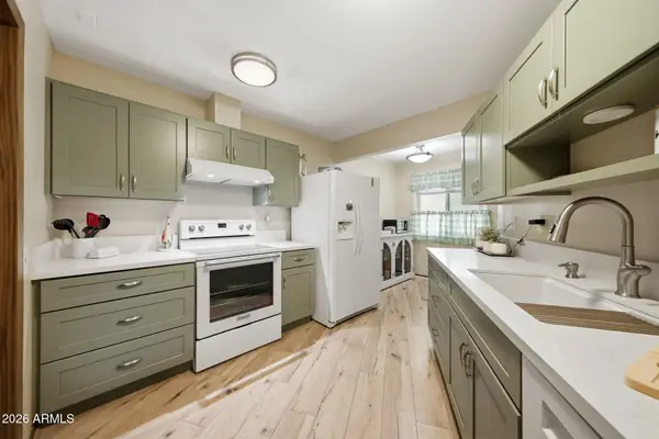 13817 N 109th Avenue, Sun City, AZ 85351