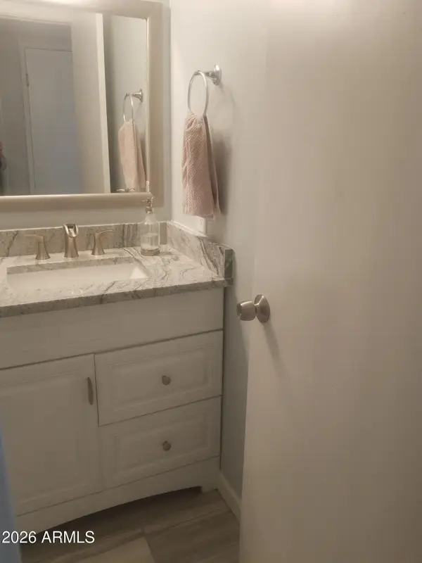 1040 E 7th Avenue, Mesa, AZ 85204