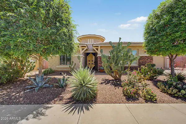 18471 W Paradise Lane, Surprise, AZ 85388