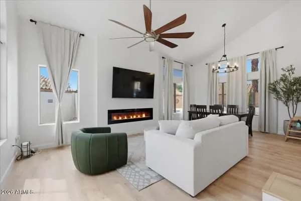 2442 S Augustine Circle, Mesa, AZ 85209