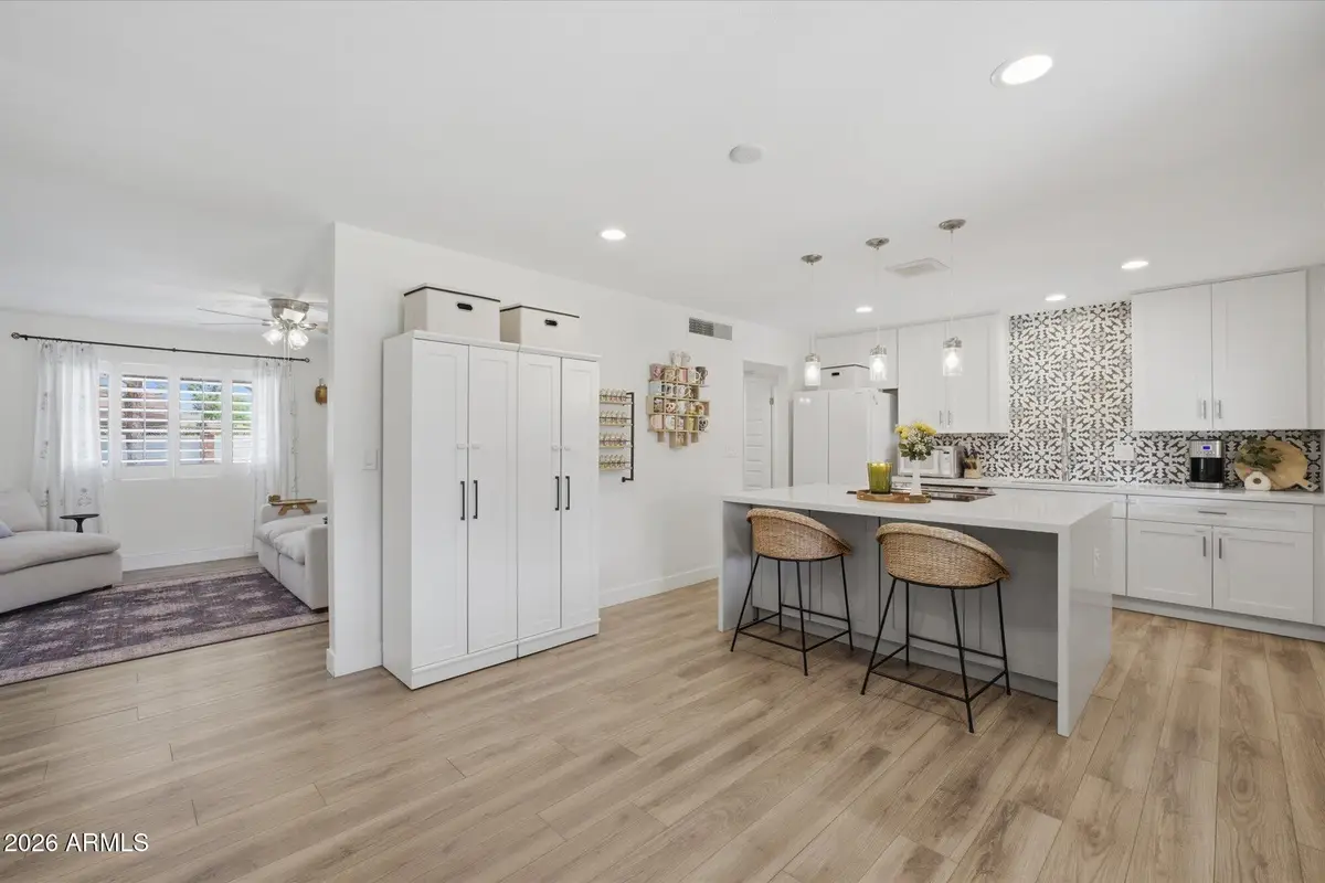 133 E Alameda Drive, Tempe, AZ 85282 - #1