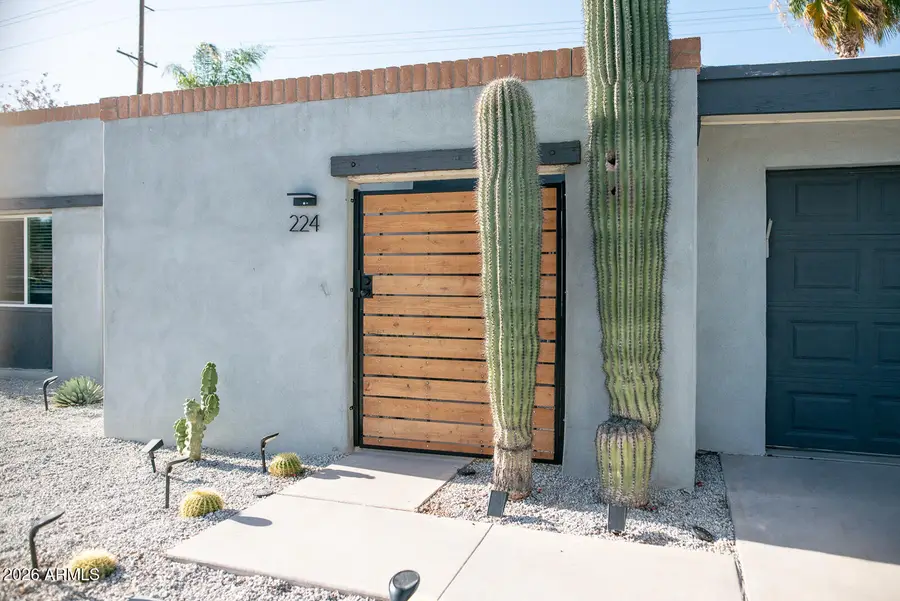 224 W Aspen Avenue, Gilbert, AZ 85233 - #3