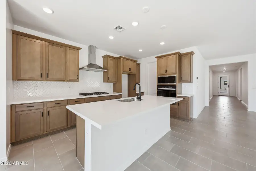 24189 W Raymond Street, Buckeye, AZ 85326 - #2