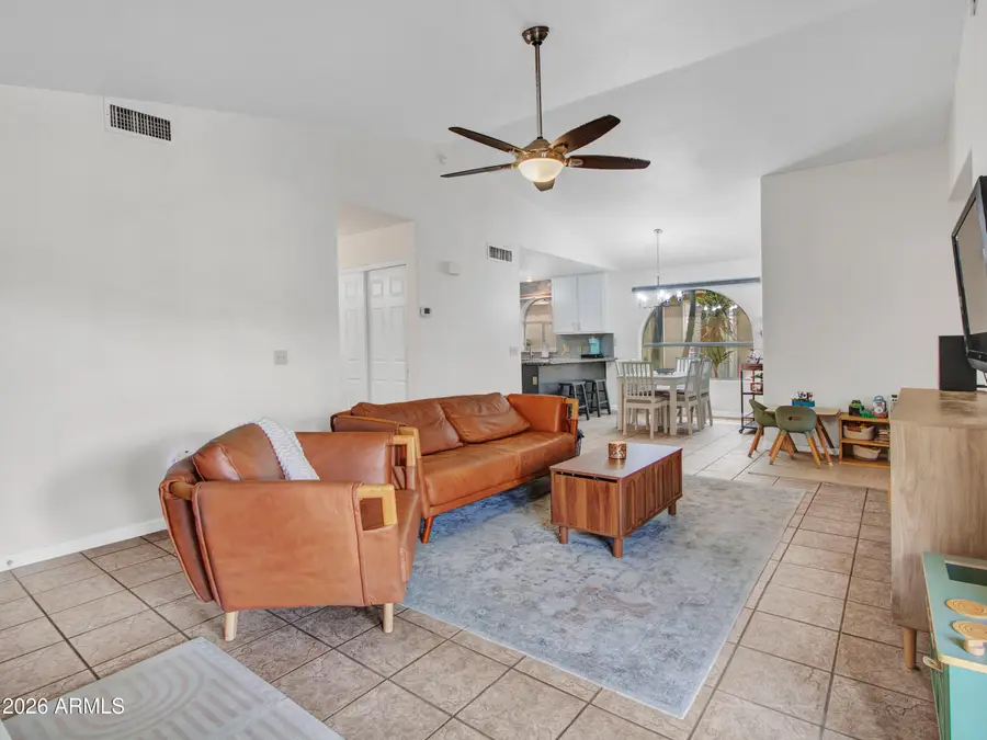 8010 W Shaw Butte Drive, Peoria, AZ 85345 - #3