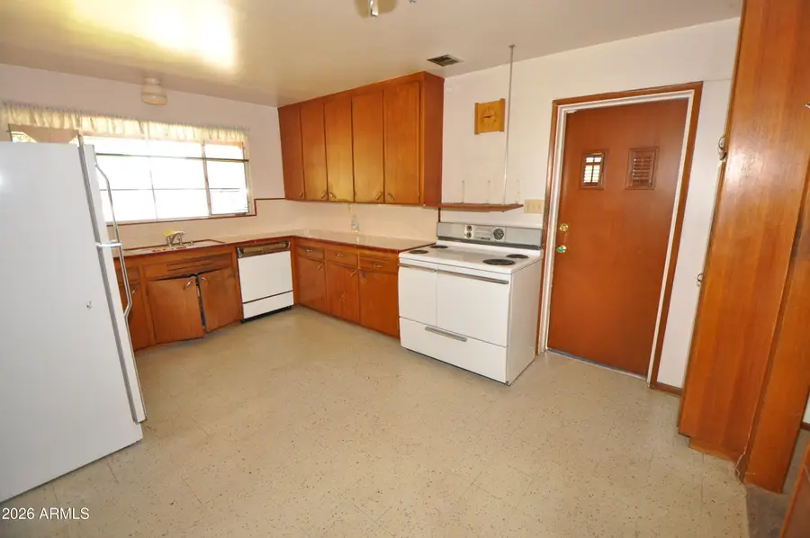 3424 N 45th Street, Phoenix, AZ 85018 - #3